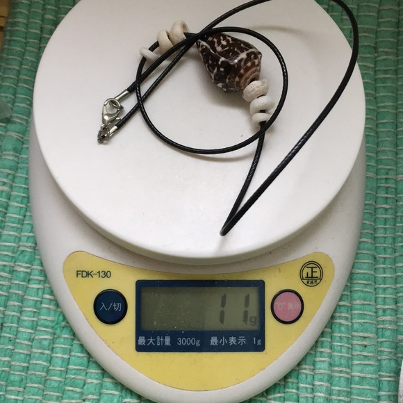 🖤Hawaiian puka shell handmade necklace - Picture 12 of 12